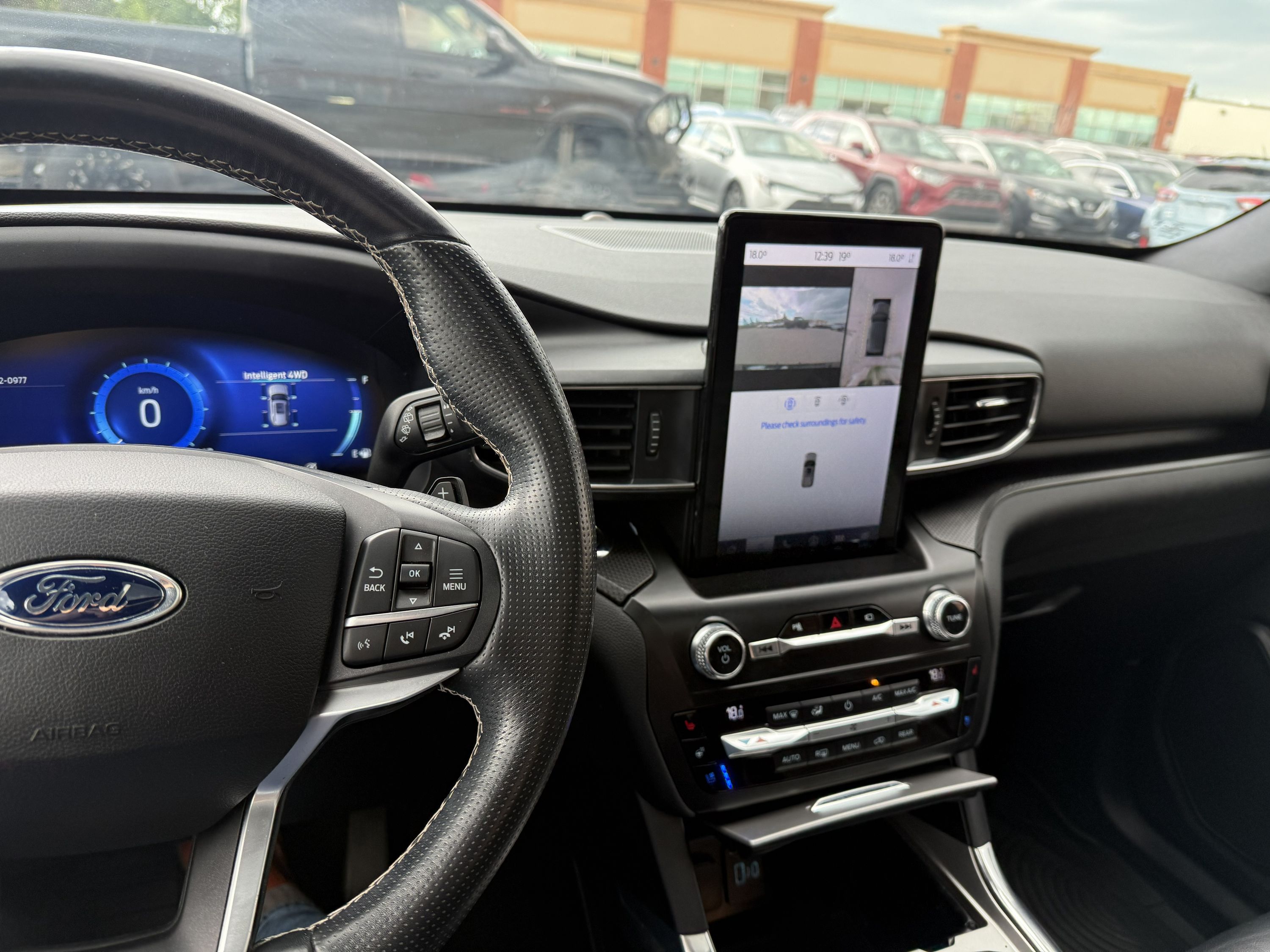 2020 Ford Explorer - Image 31