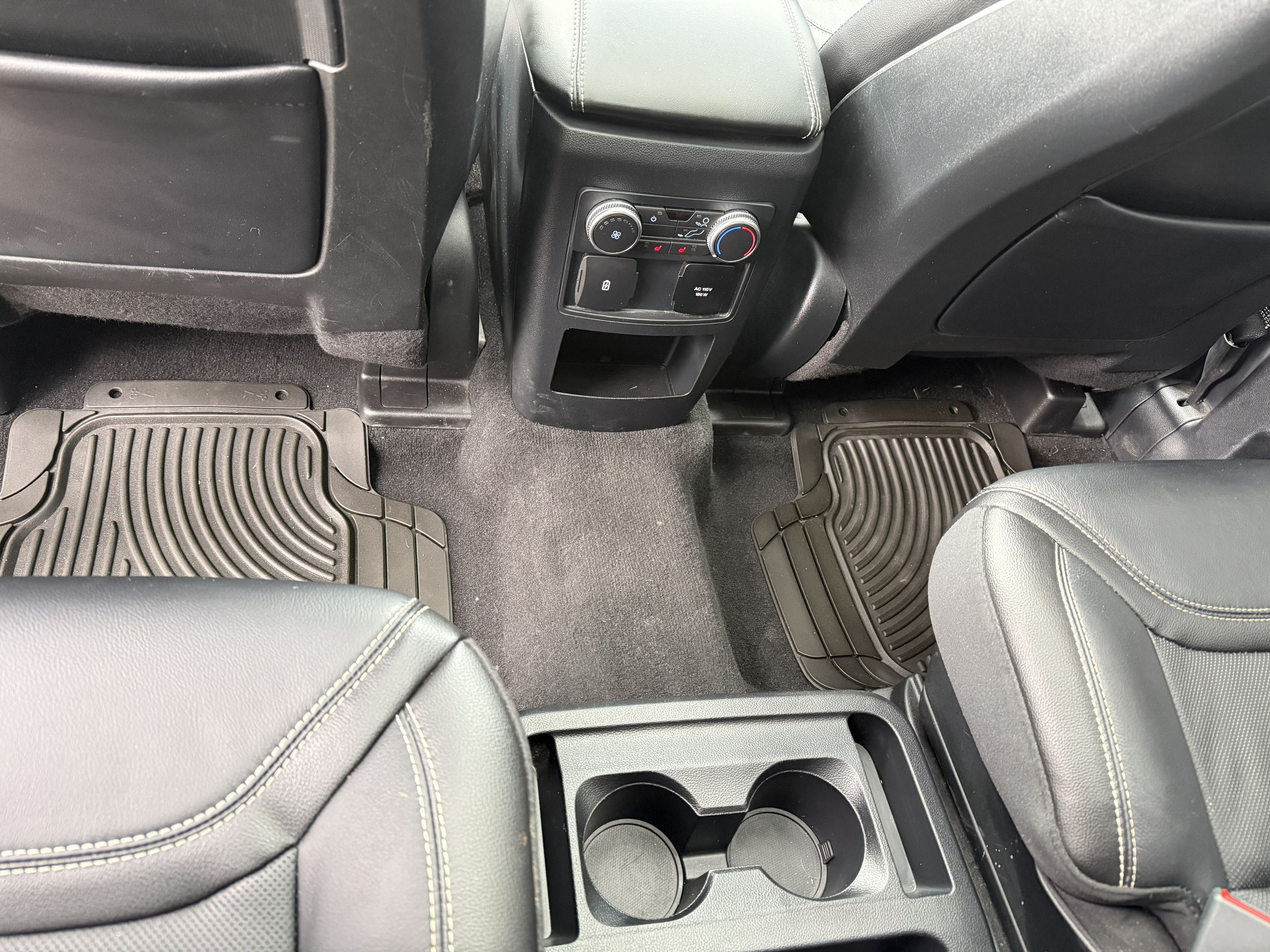 2020 Ford Explorer - Image 12