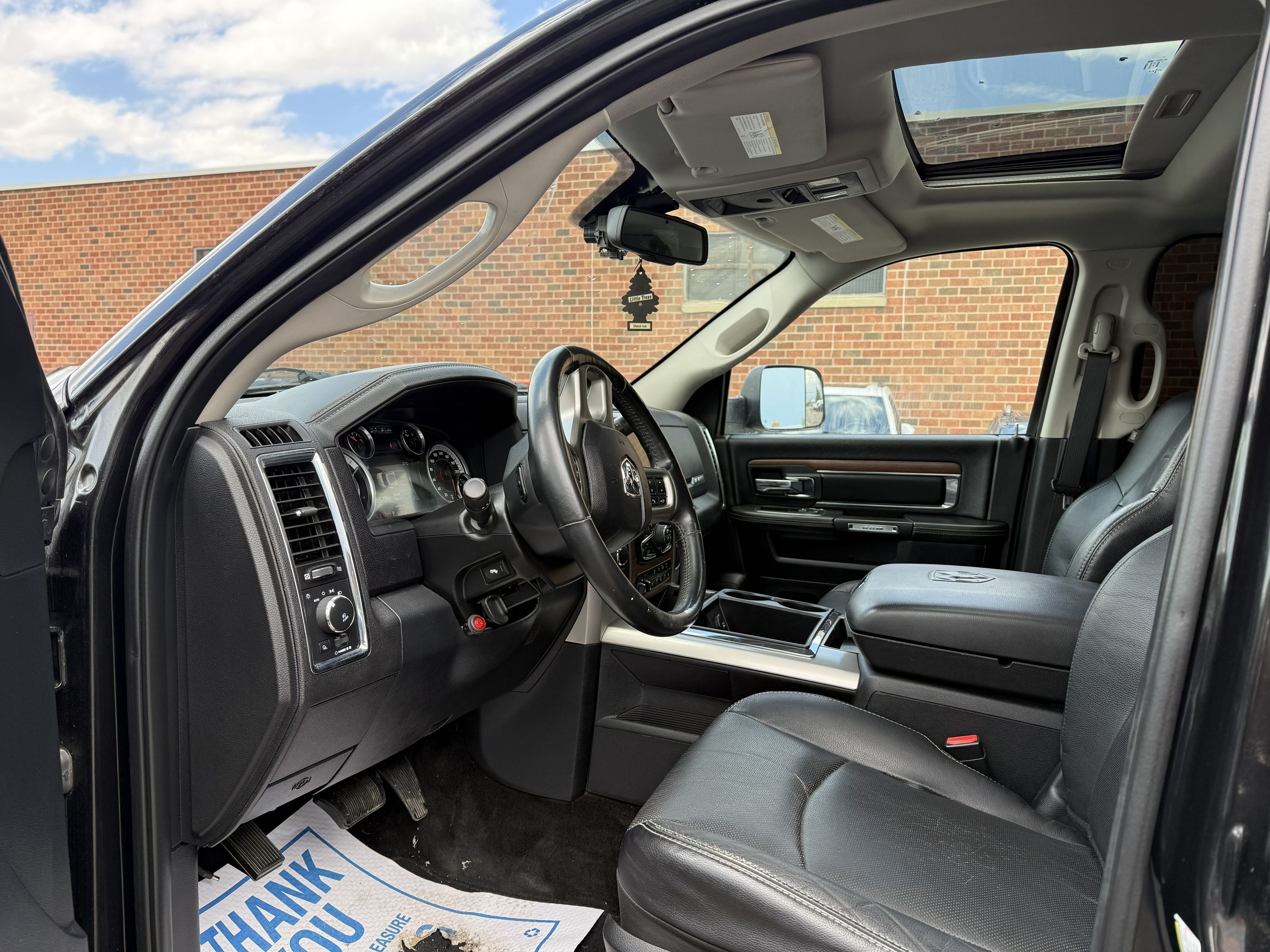 2015 RAM Ram 3500 - Image 19