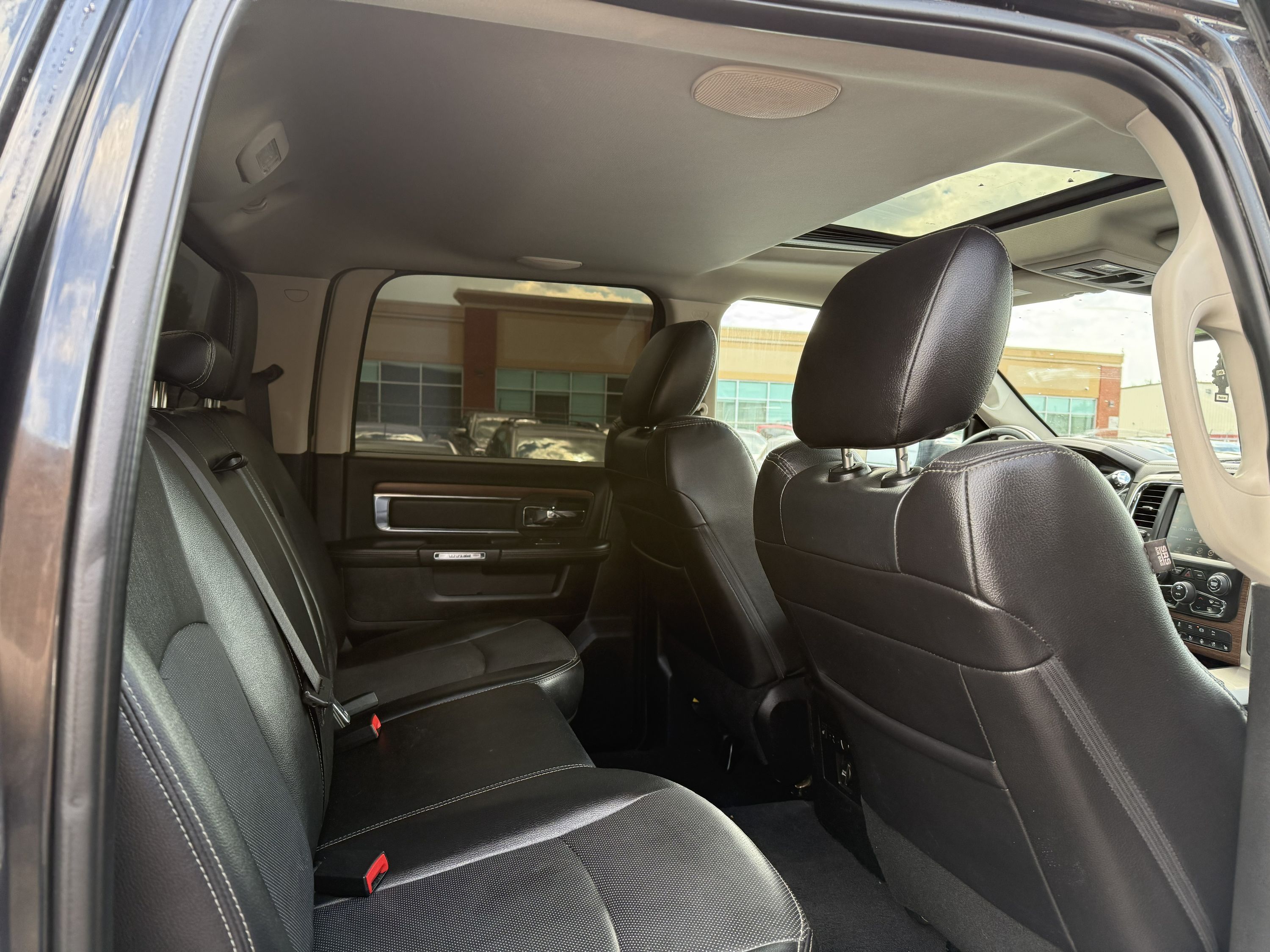 2015 RAM Ram 3500 - Image 12