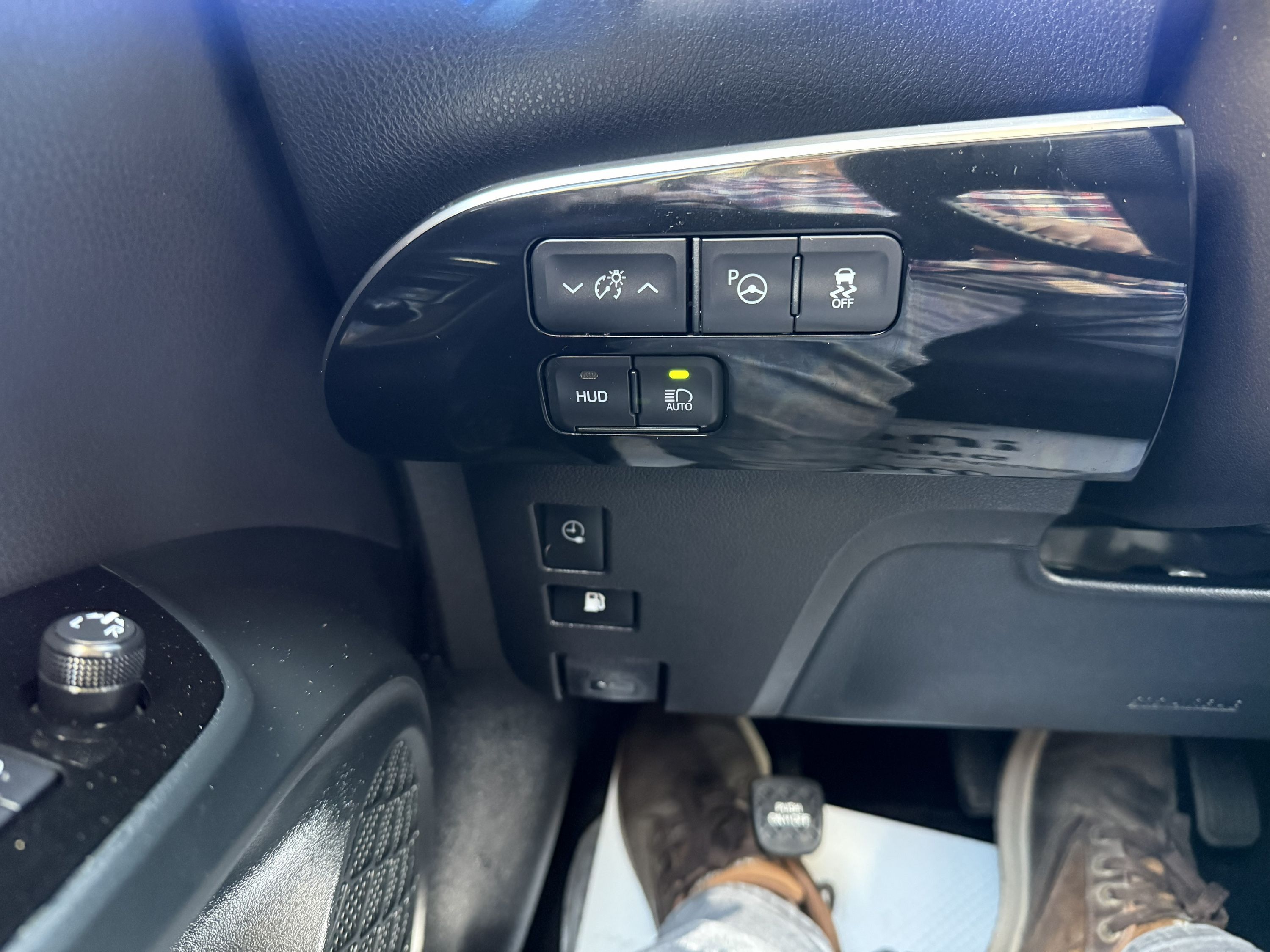 2020 Toyota Prius Prime - Image 18