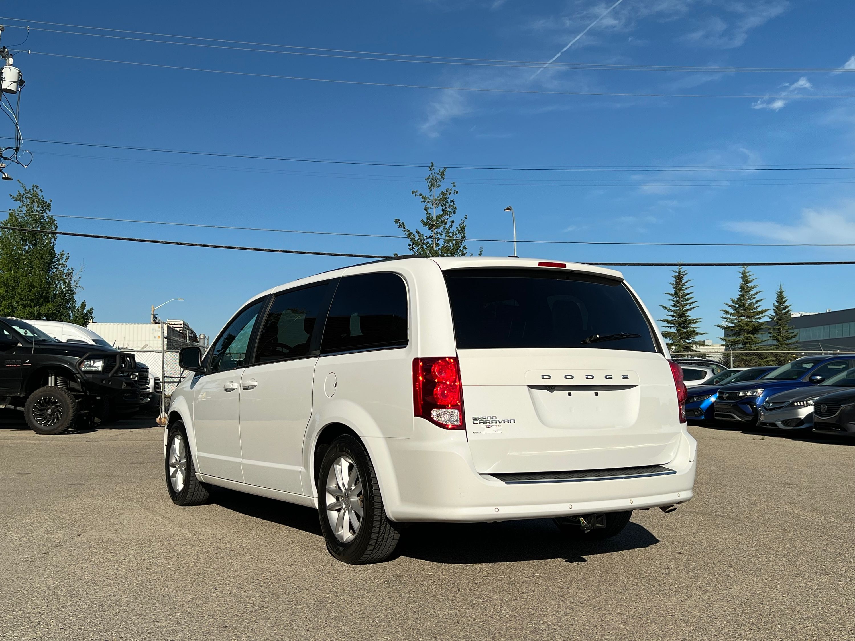 2020 Dodge Grand Caravan - Image 5