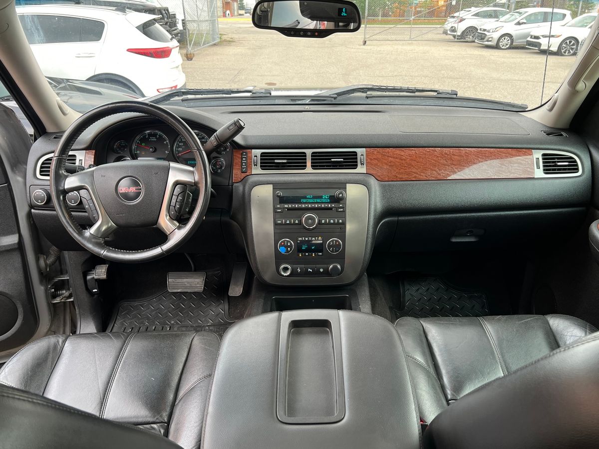 2007 GMC Sierra 2500HD - Image 12