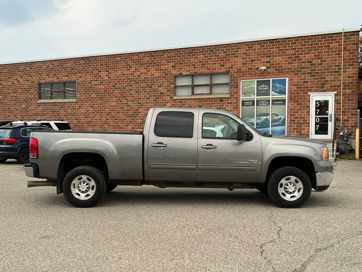 2007 GMC Sierra 2500HD - Image 8