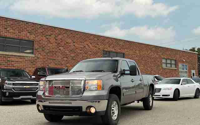 2007 GMC Sierra 2500HD SLE1 - Request more images