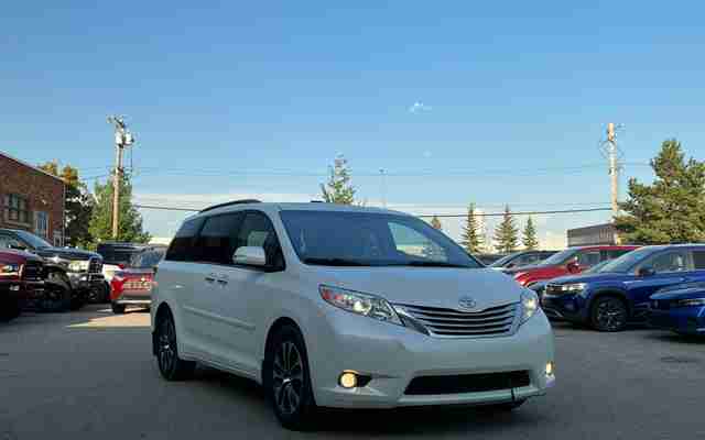 2014 Toyota Sienna Limited - Request more images