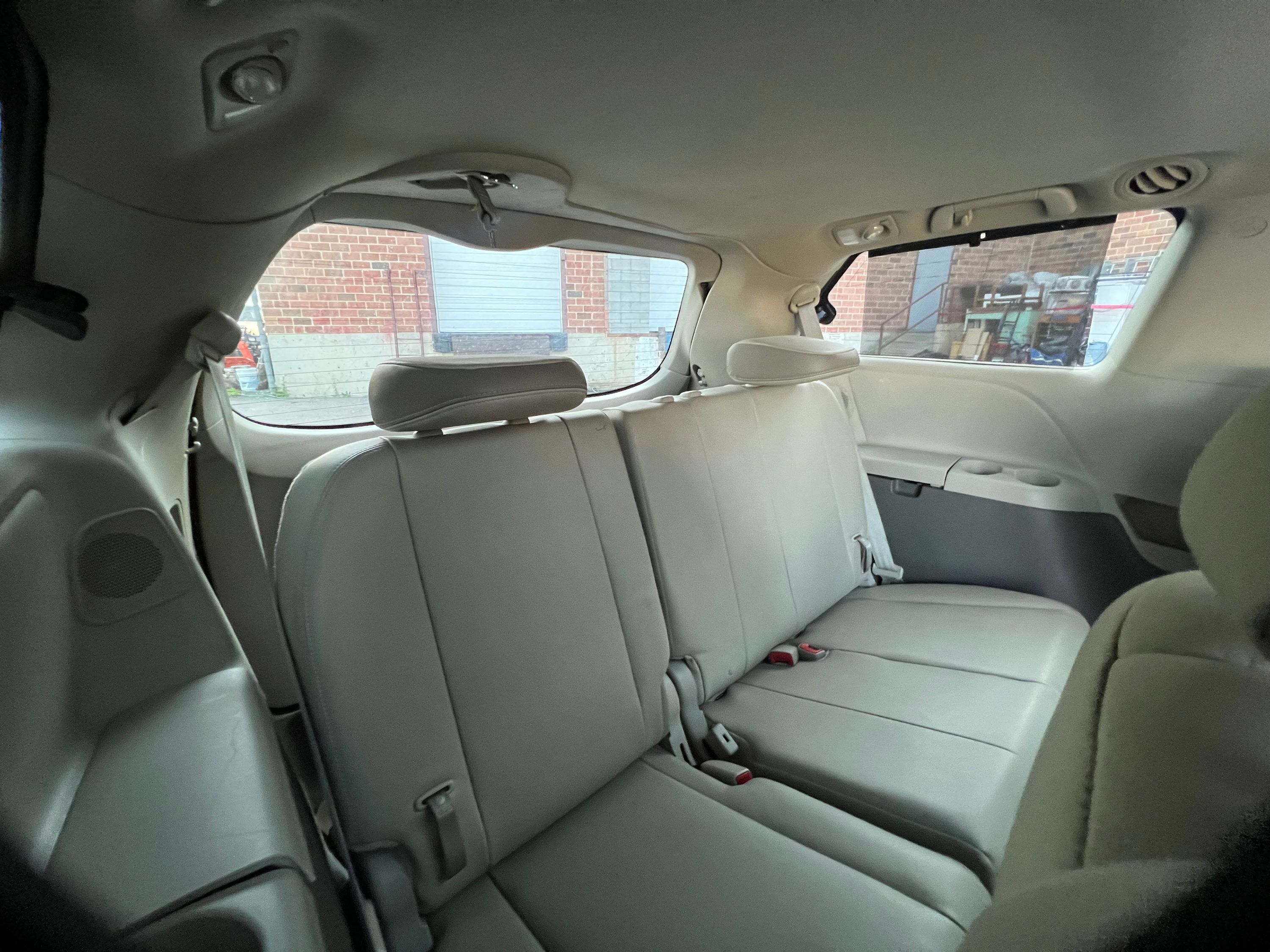 2014 Toyota Sienna - Image 14