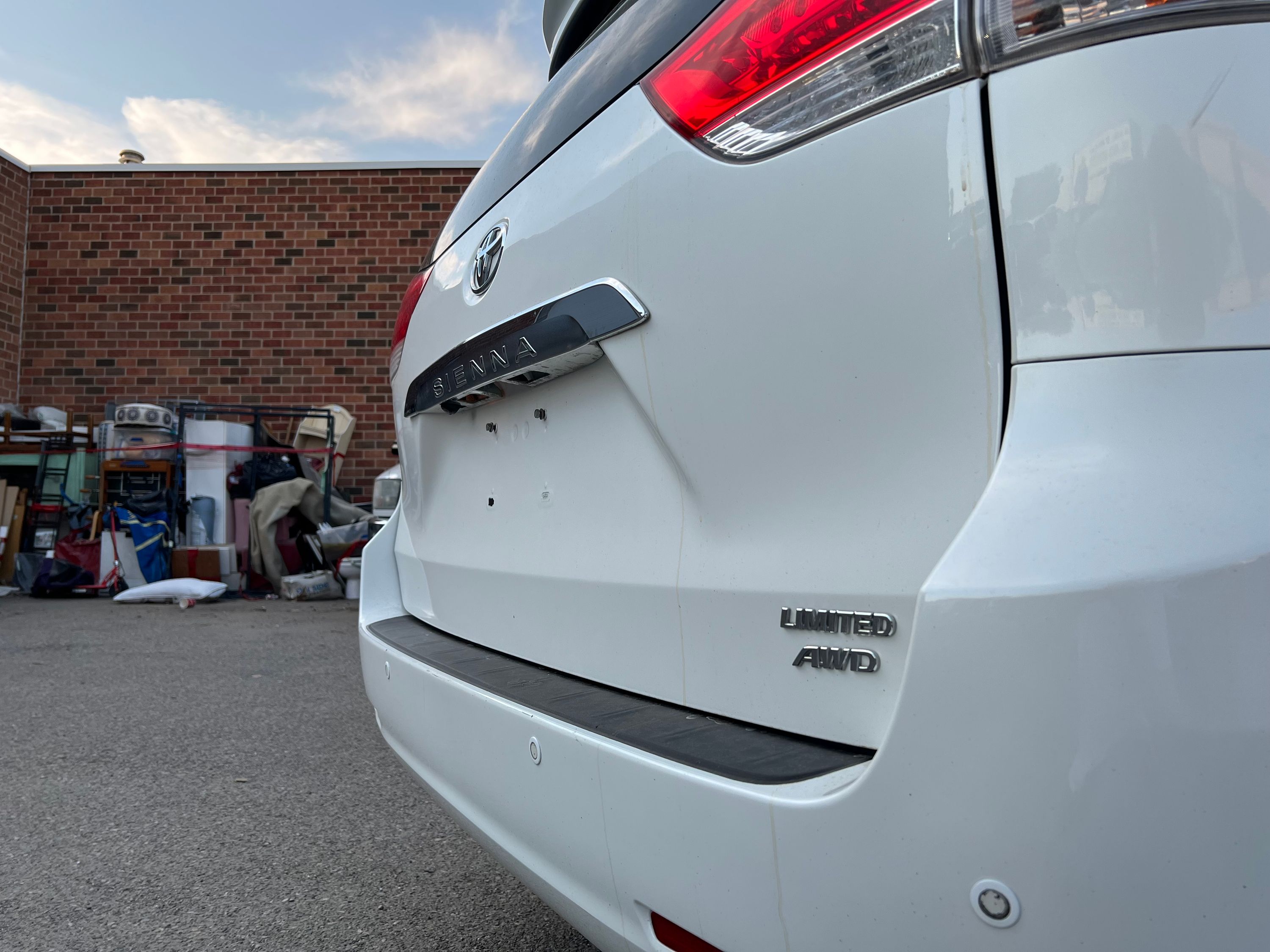 2014 Toyota Sienna - Image 9