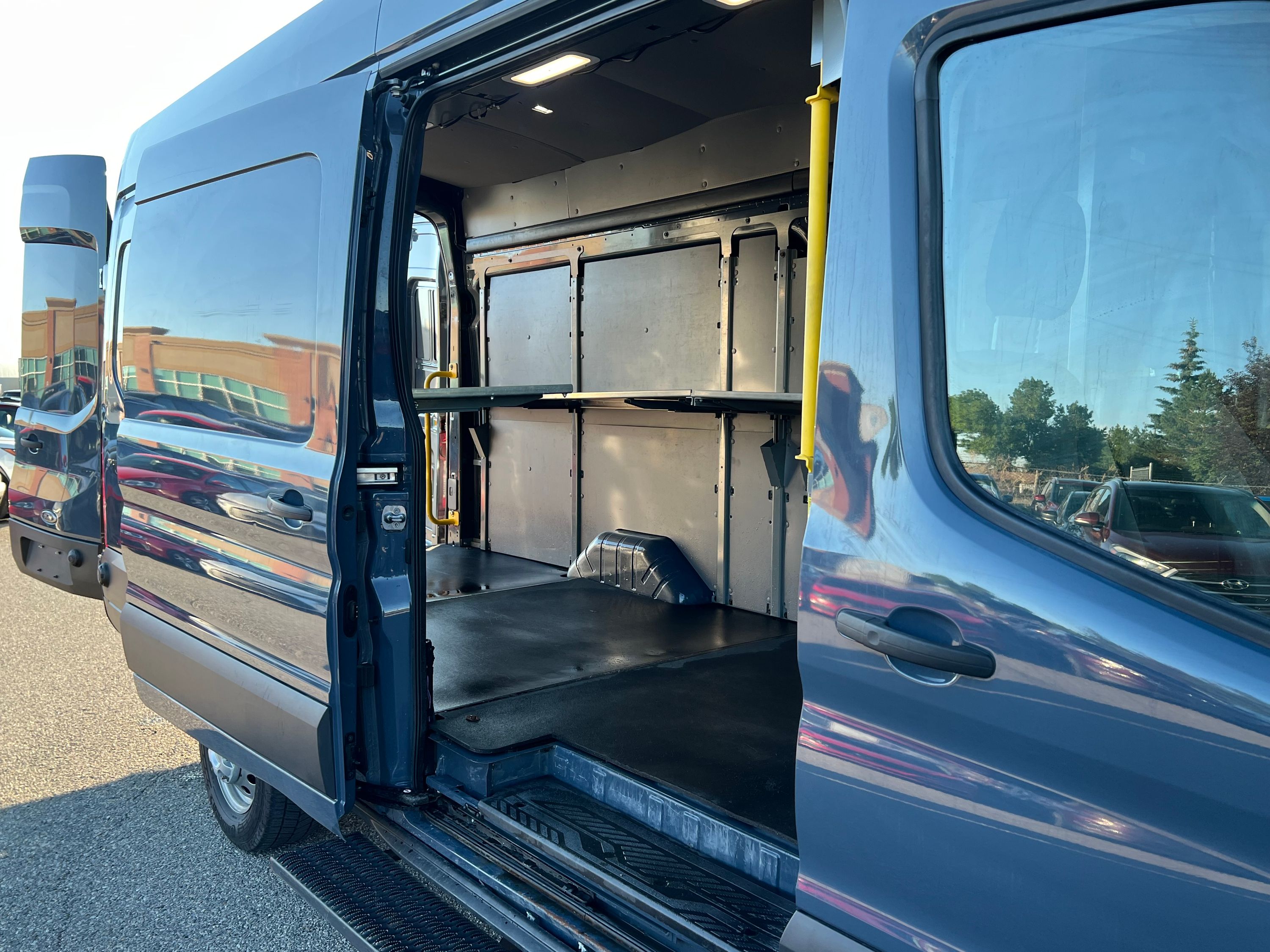 2022 Ford Transit Van - Image 12