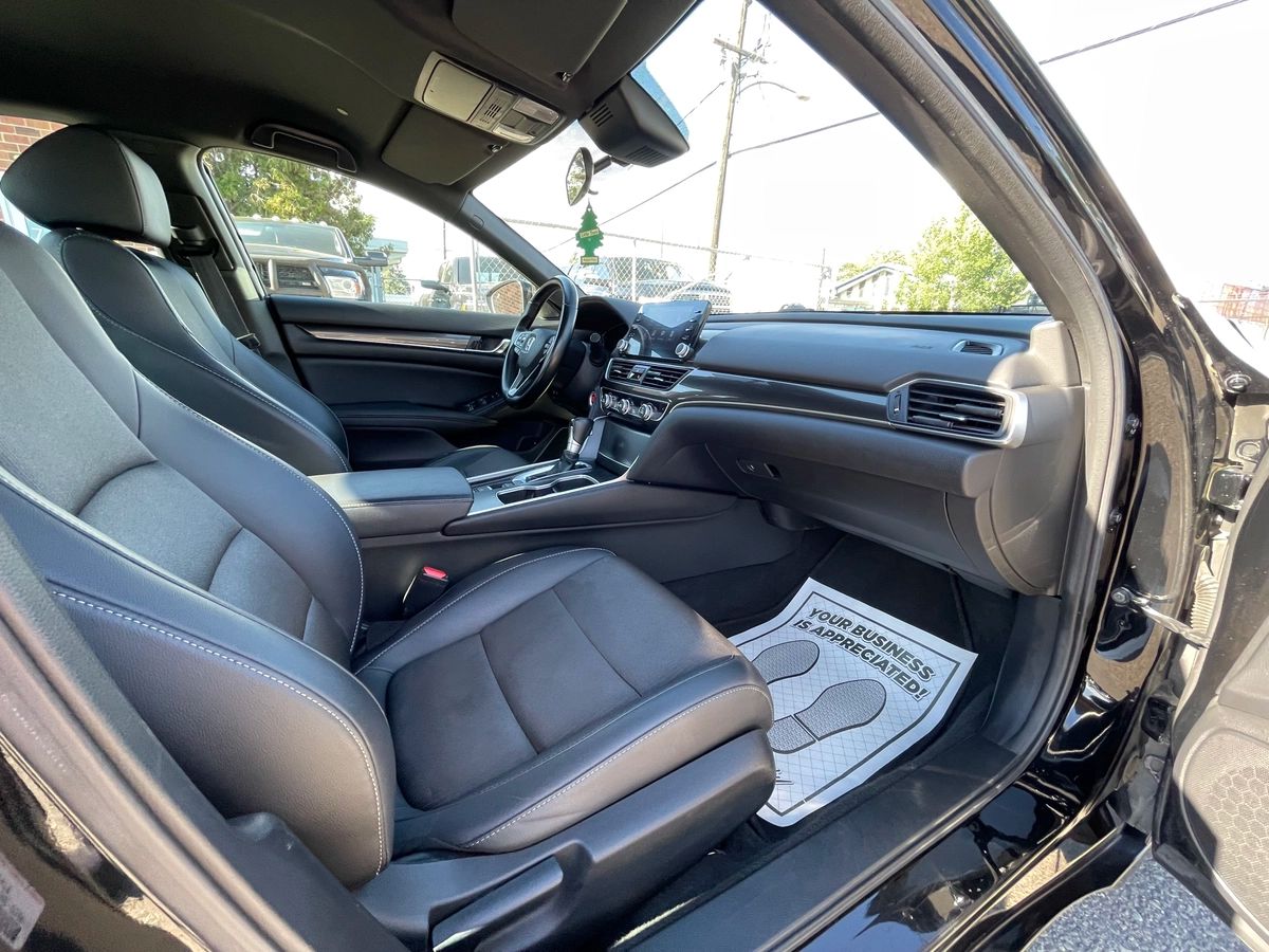 2021 Honda Accord - Image 16