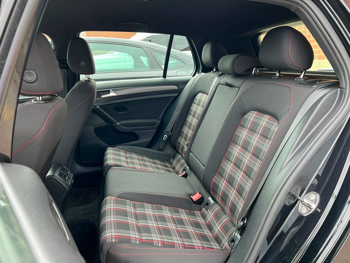2019 Volkswagen Golf GTI Base - Image 14