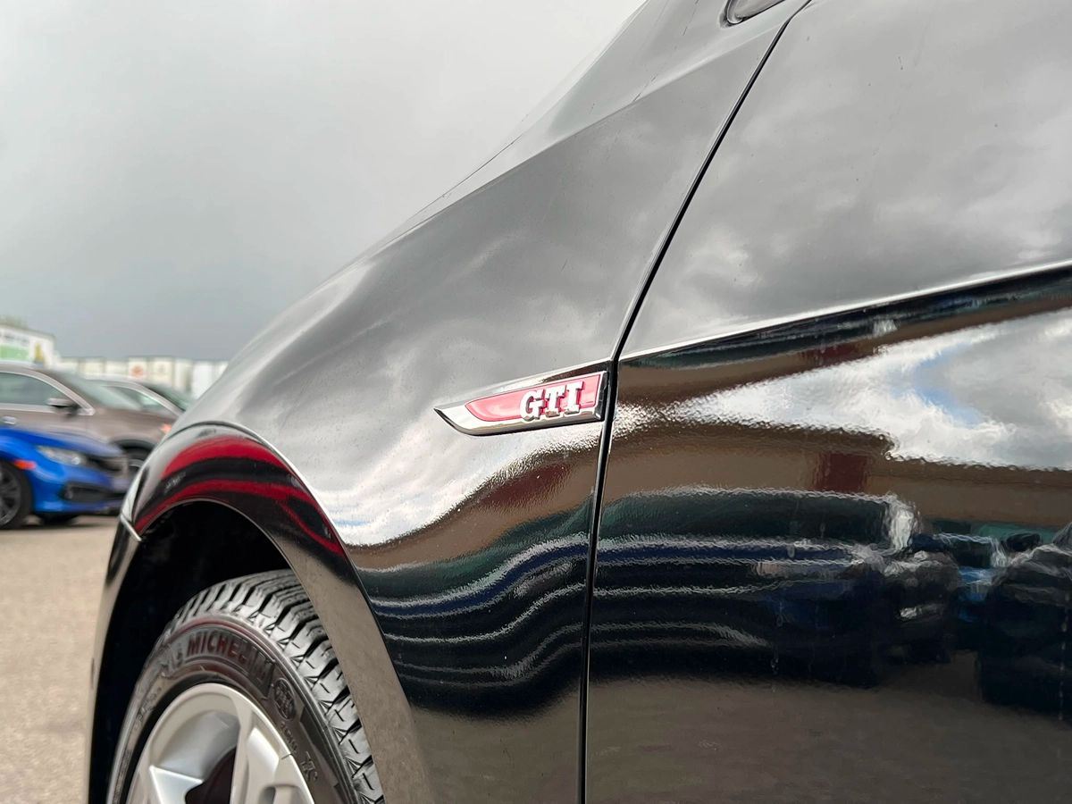 2019 Volkswagen Golf GTI Base - Image 20