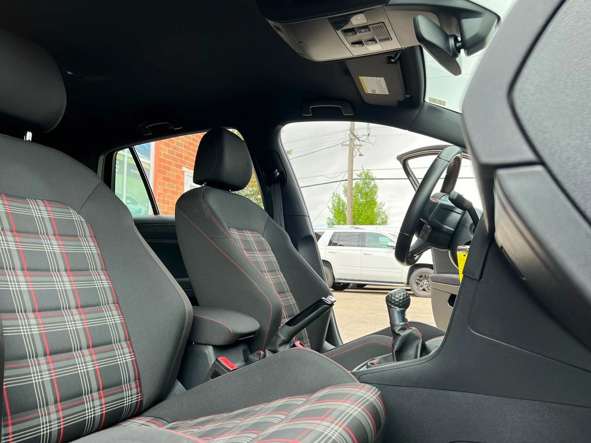 2019 Volkswagen Golf GTI Base - Image 15