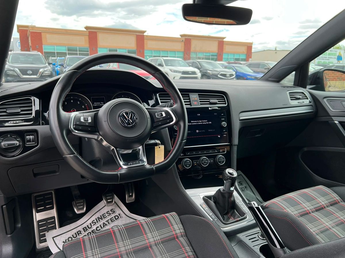 2019 Volkswagen Golf GTI Base - Image 22