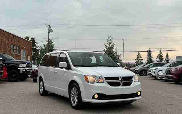 2020 Dodge Grand Caravan SXT - Request more images