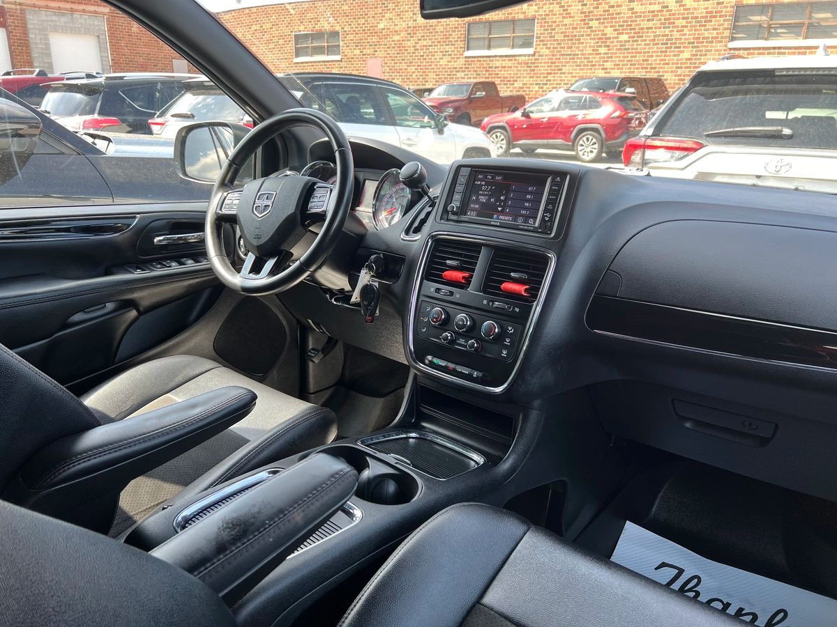 2020 Dodge Grand Caravan - Image 14