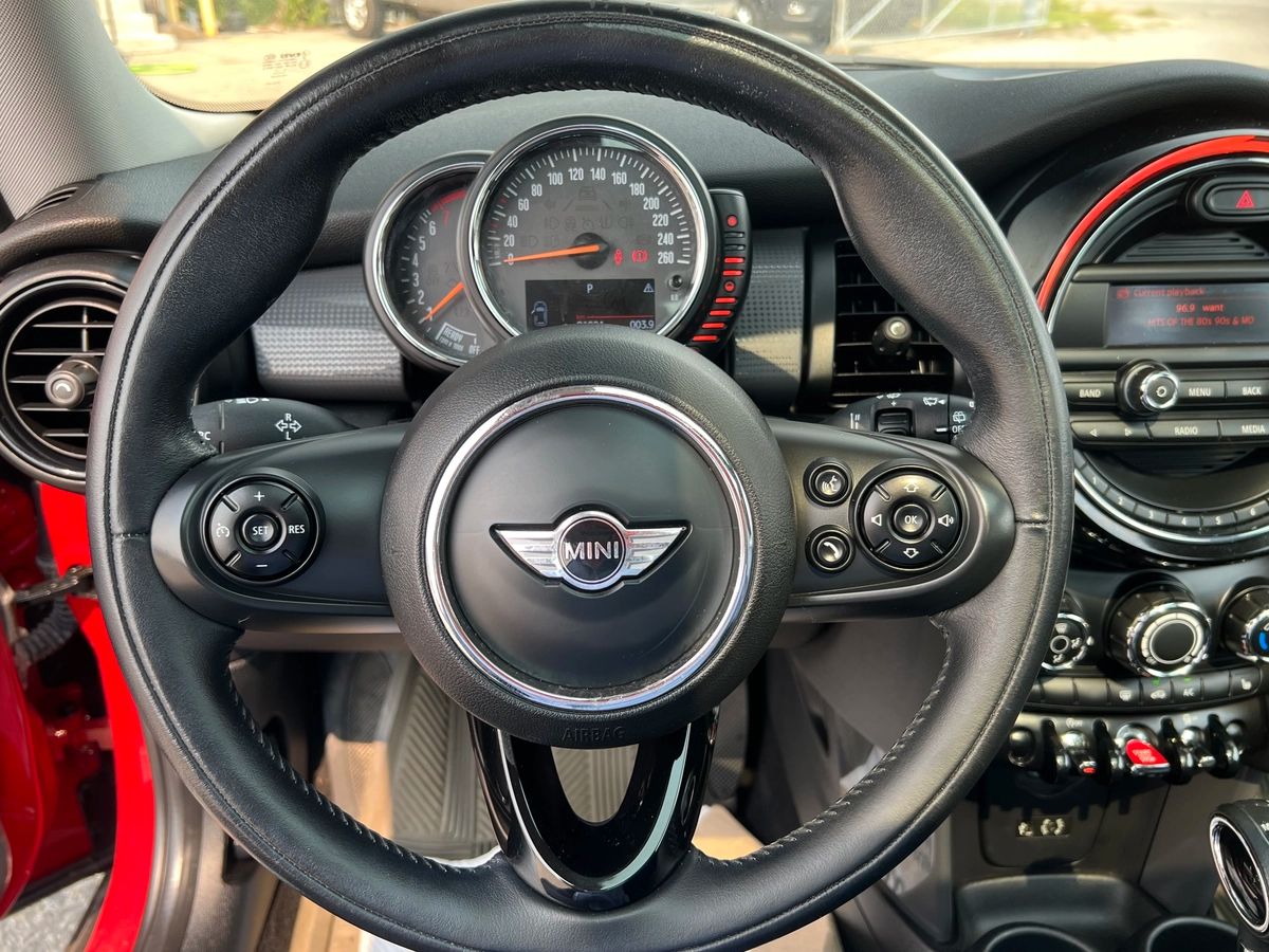 2015 MINI Cooper Base - Image 16