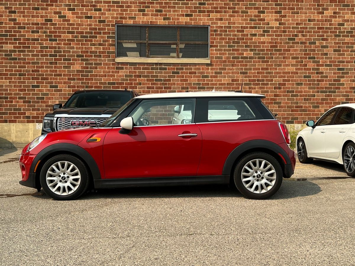 2015 MINI Cooper Base - Image 4