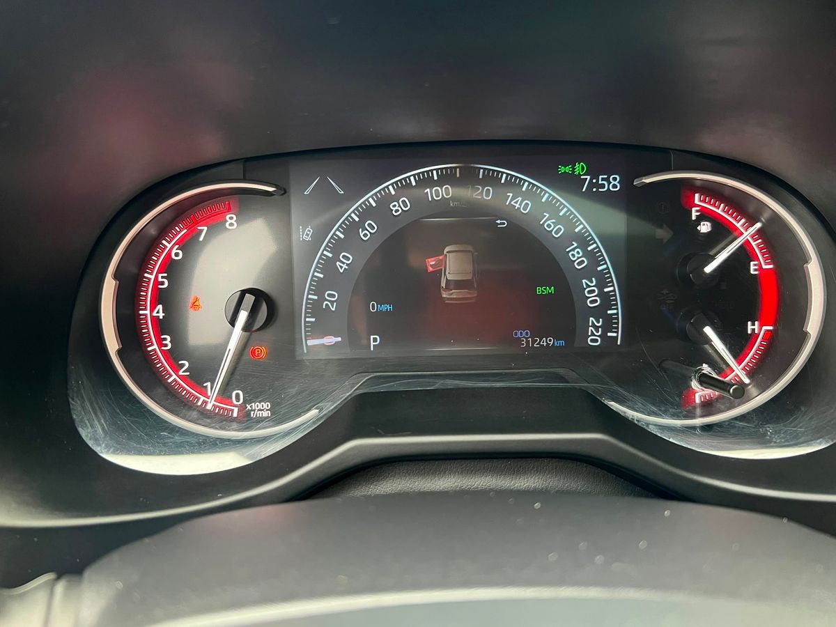 2020 Toyota RAV4 Limited - Image 18