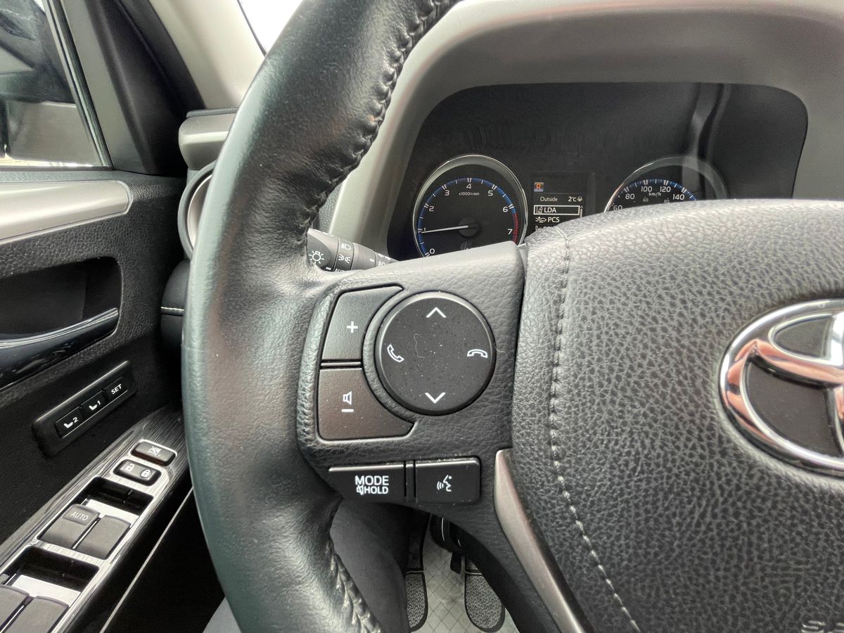 2016 Toyota RAV4 Limited - Image 31