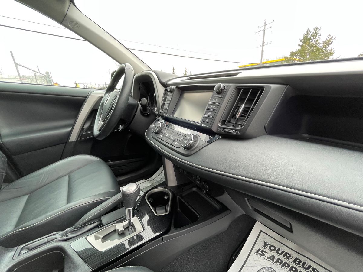 2016 Toyota RAV4 Limited - Image 25