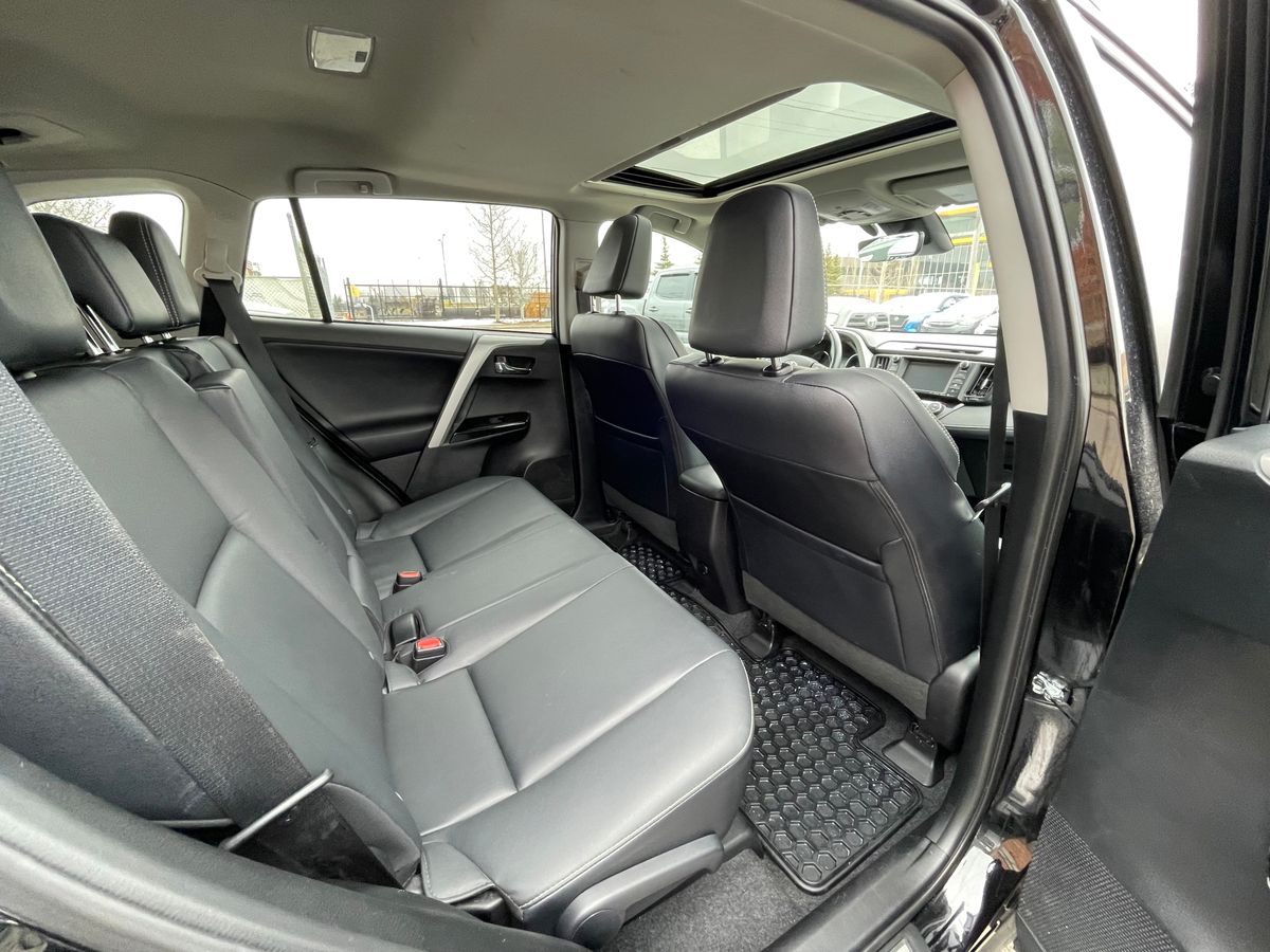 2016 Toyota RAV4 Limited - Image 20