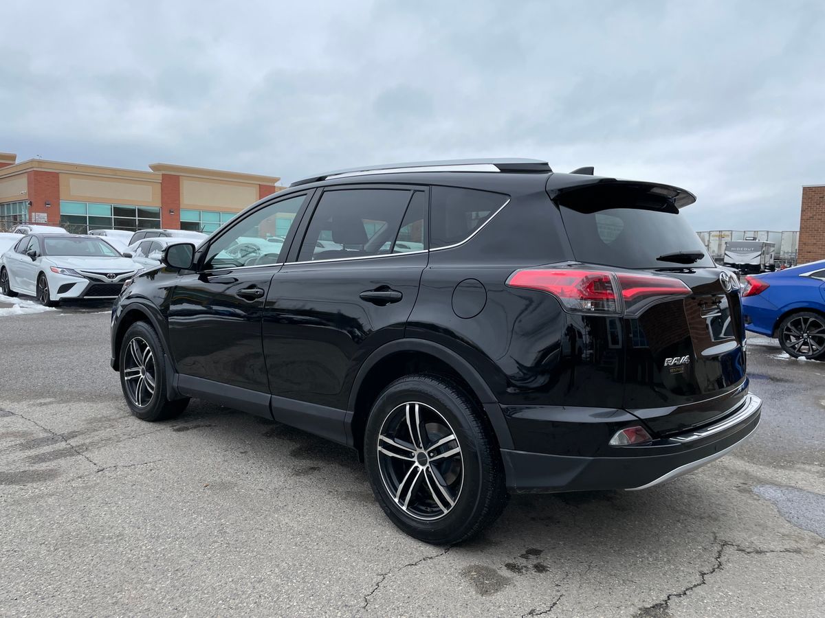 2016 Toyota RAV4 Limited - Image 8