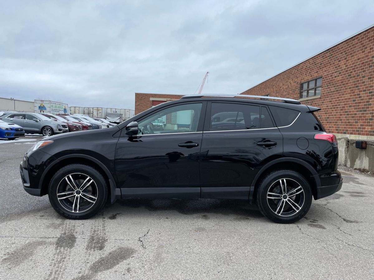 2016 Toyota RAV4 Limited - Image 9