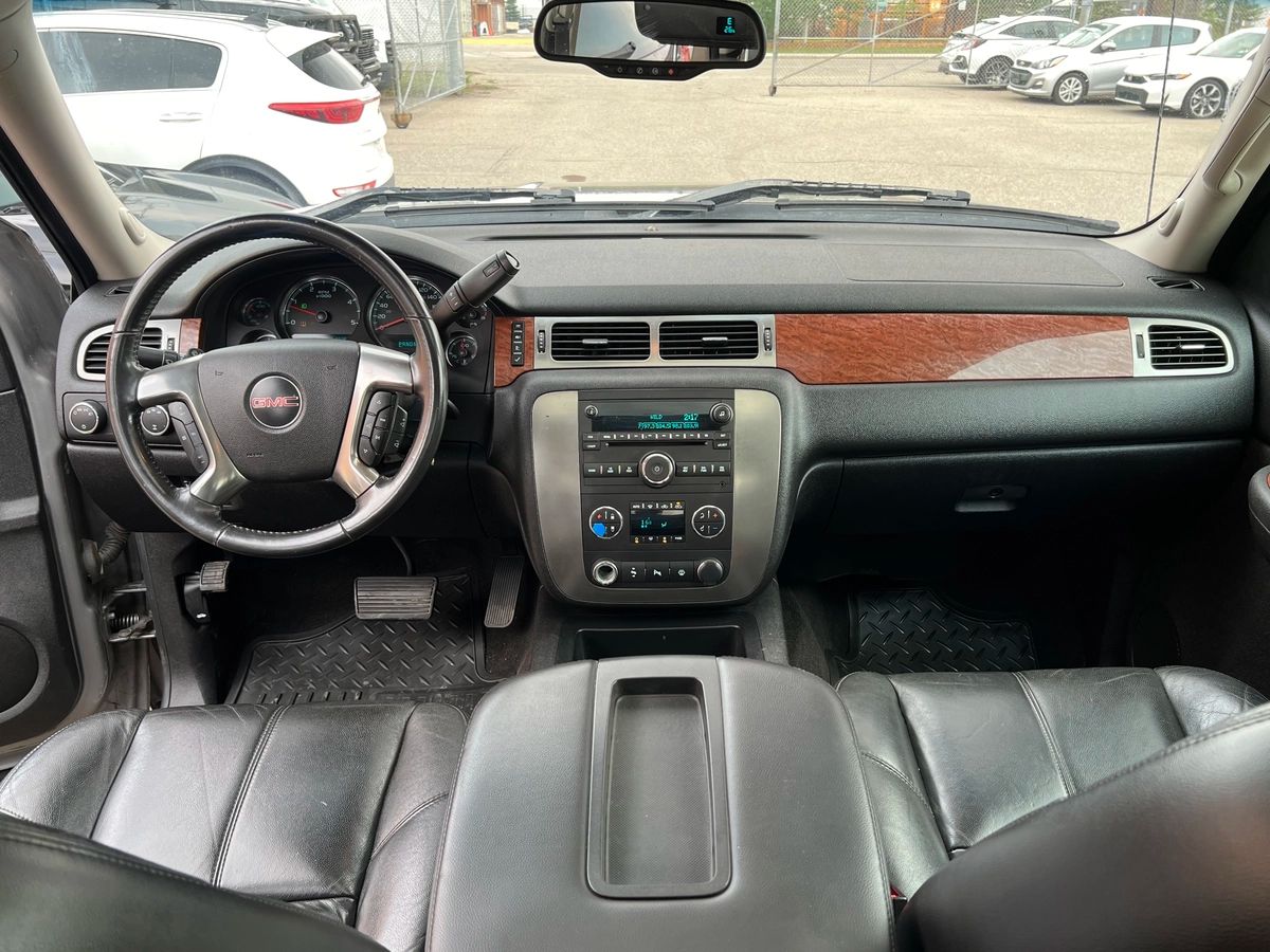 2007 GMC Sierra 2500HD SLT - Image 12
