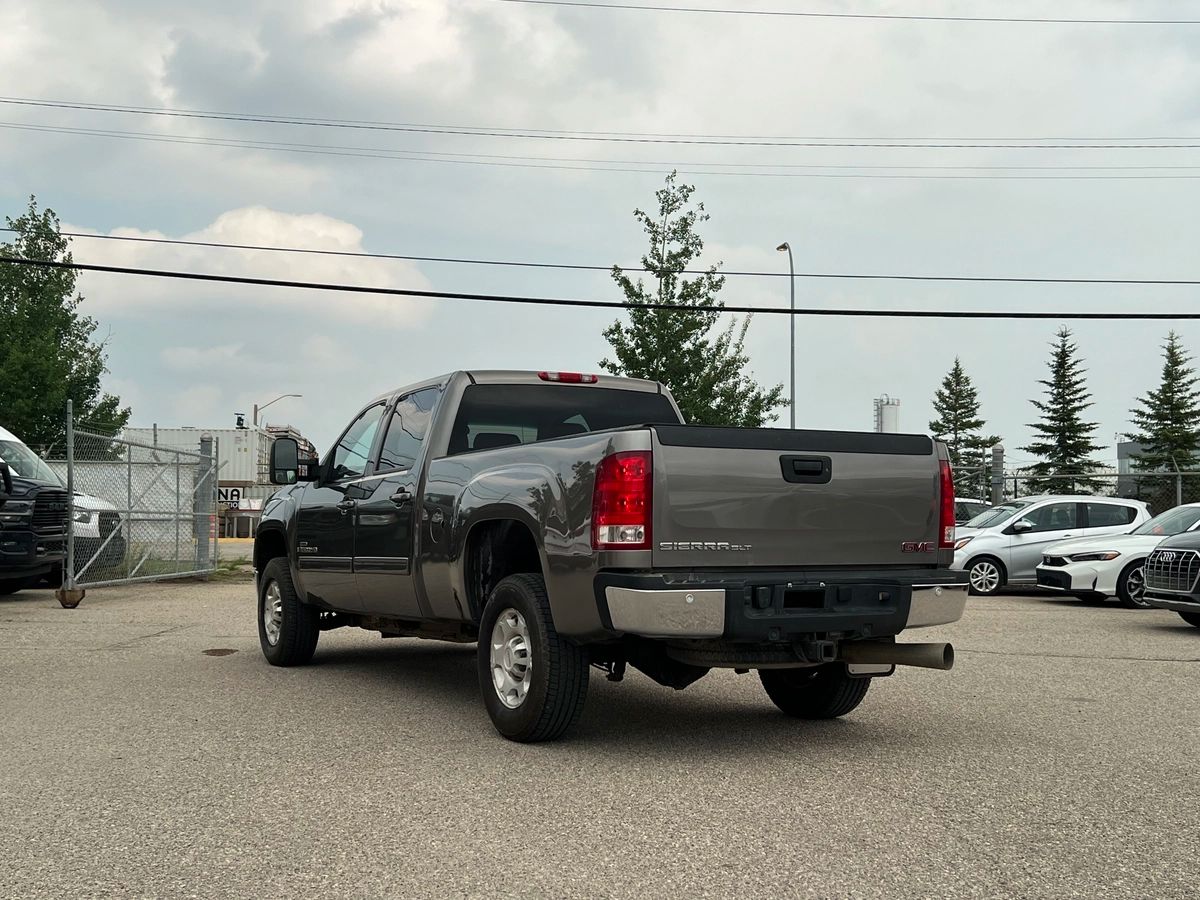 2007 GMC Sierra 2500HD SLT - Image 5