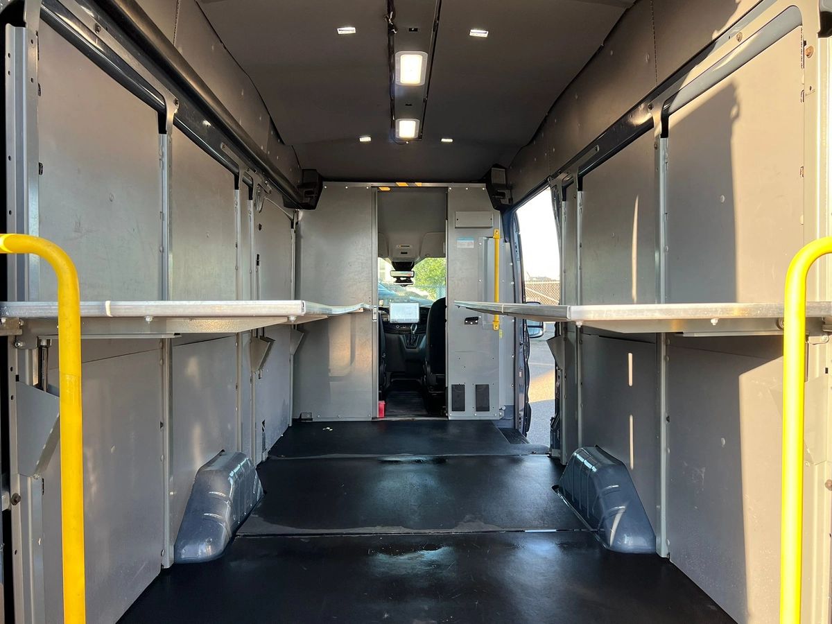 2022 Ford Transit Van Base - Image 11