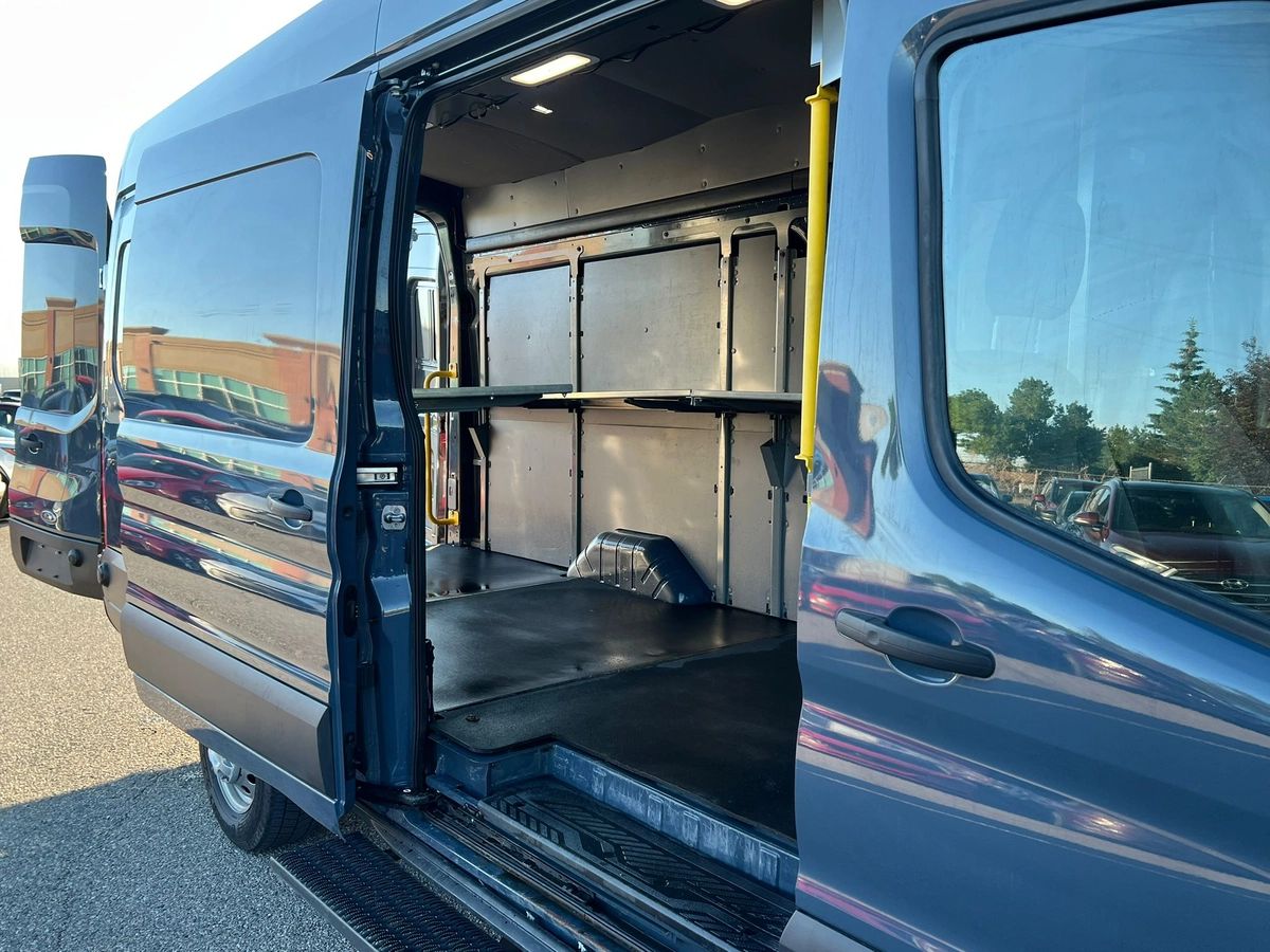 2022 Ford Transit Van Base - Image 12
