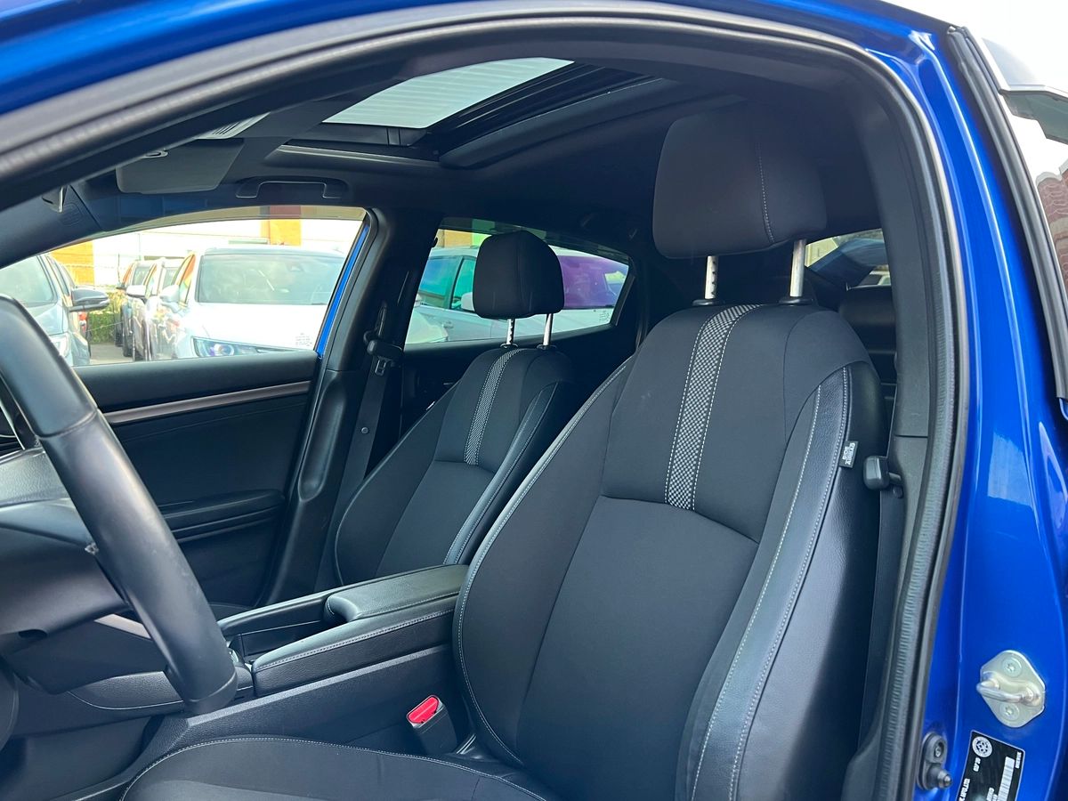 2020 Honda Civic Hatchback Sport - Image 10