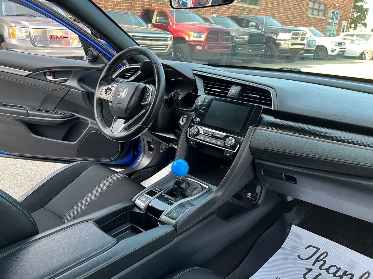 2020 Honda Civic Hatchback Sport - Image 13