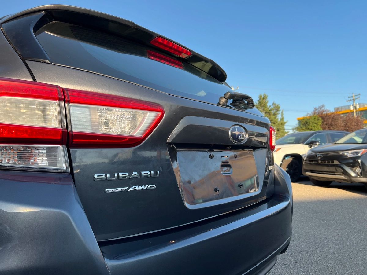 2020 Subaru Impreza Touring with Eyesight - Image 10