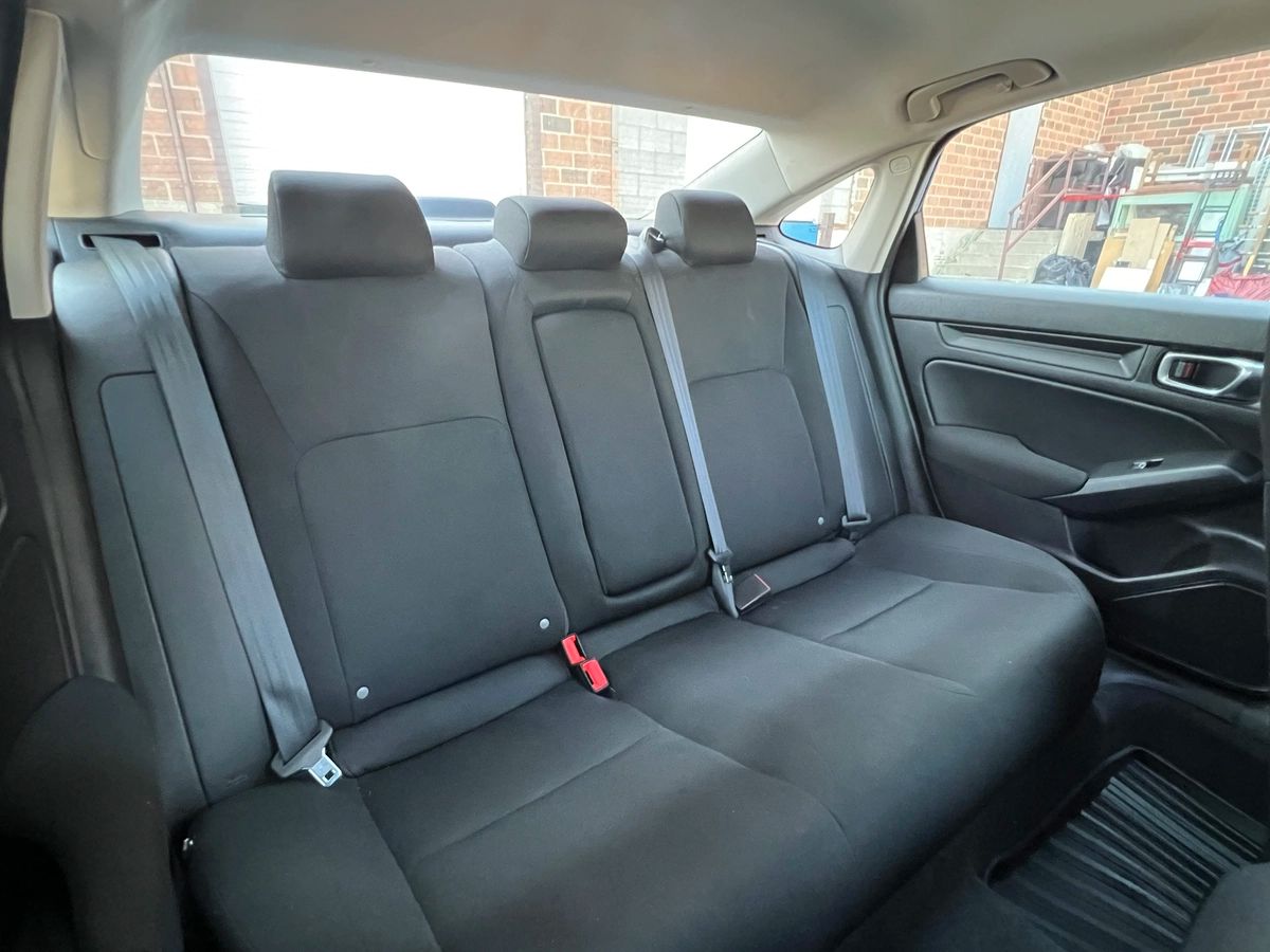 2022 Honda Civic Sedan EX - Image 13