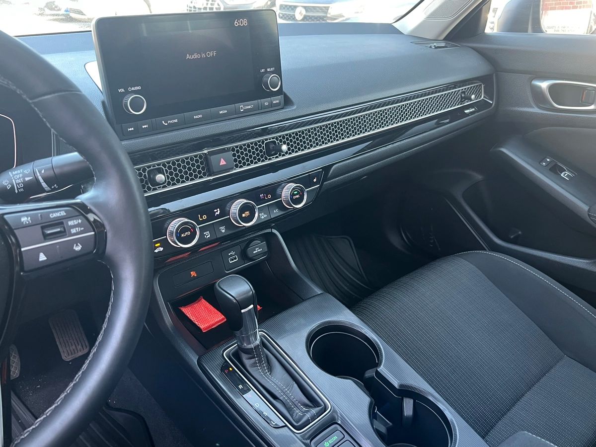 2022 Honda Civic Sedan EX - Image 17