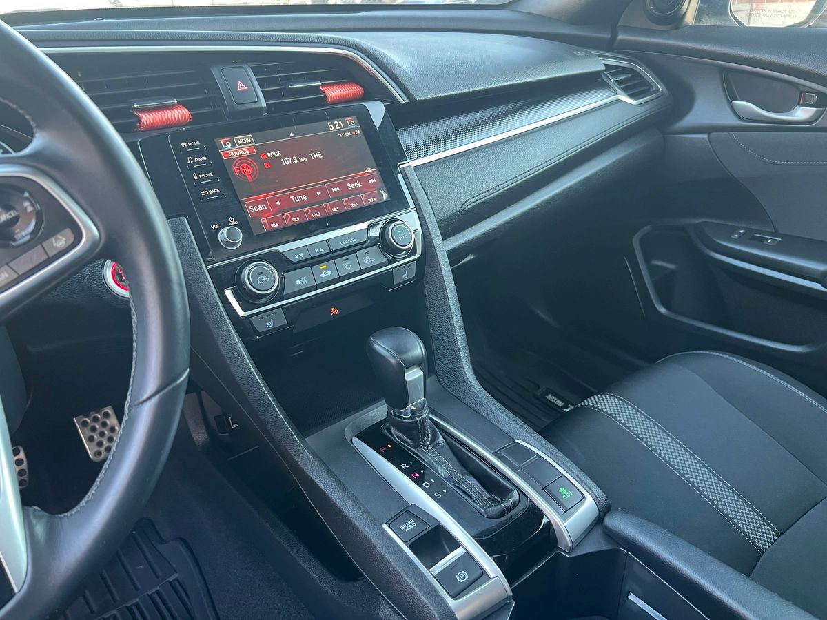 2019 Honda Civic Sedan Sport - Image 18