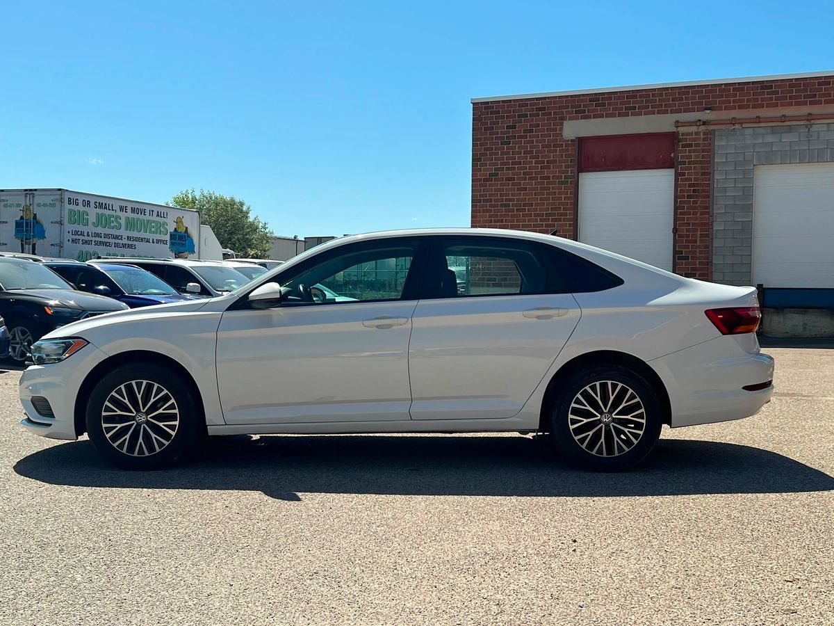 2019 Volkswagen Jetta Highline - Image 4