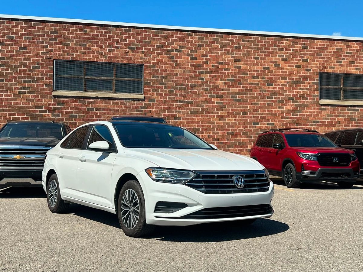 2019 Volkswagen Jetta Highline - Image 1