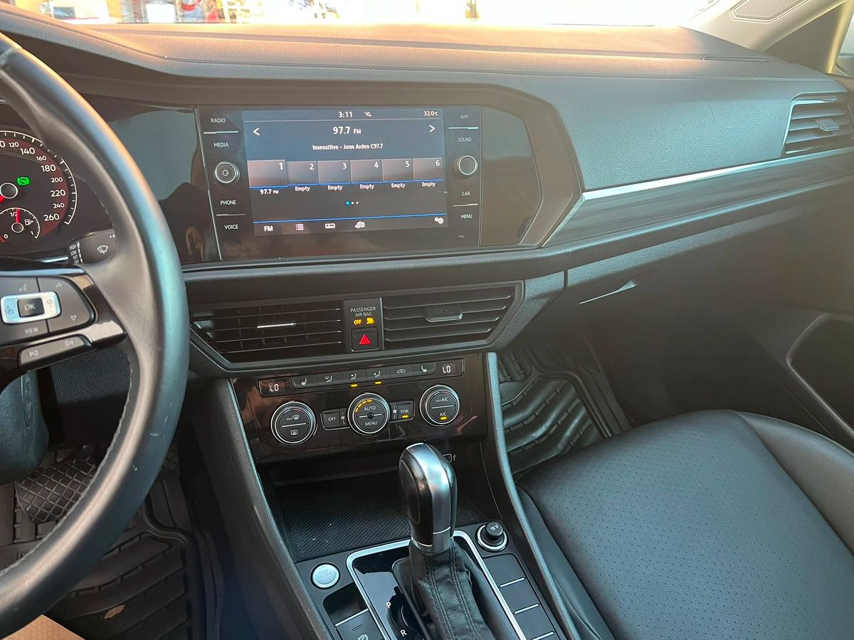 2019 Volkswagen Jetta Highline - Image 18
