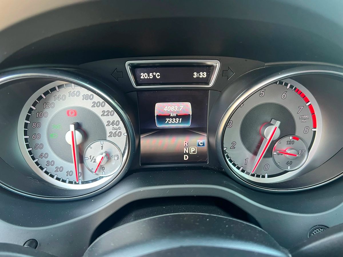 2017 Mercedes-Benz GLA Base - Image 16