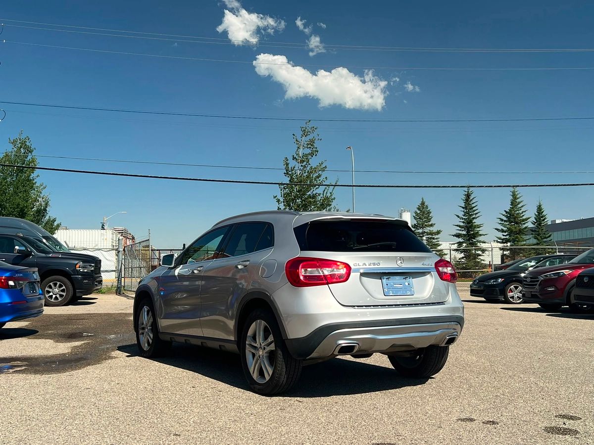 2017 Mercedes-Benz GLA Base - Image 5