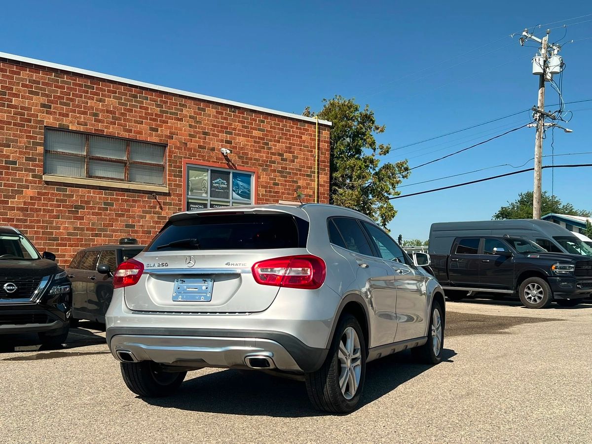 2017 Mercedes-Benz GLA Base - Image 7