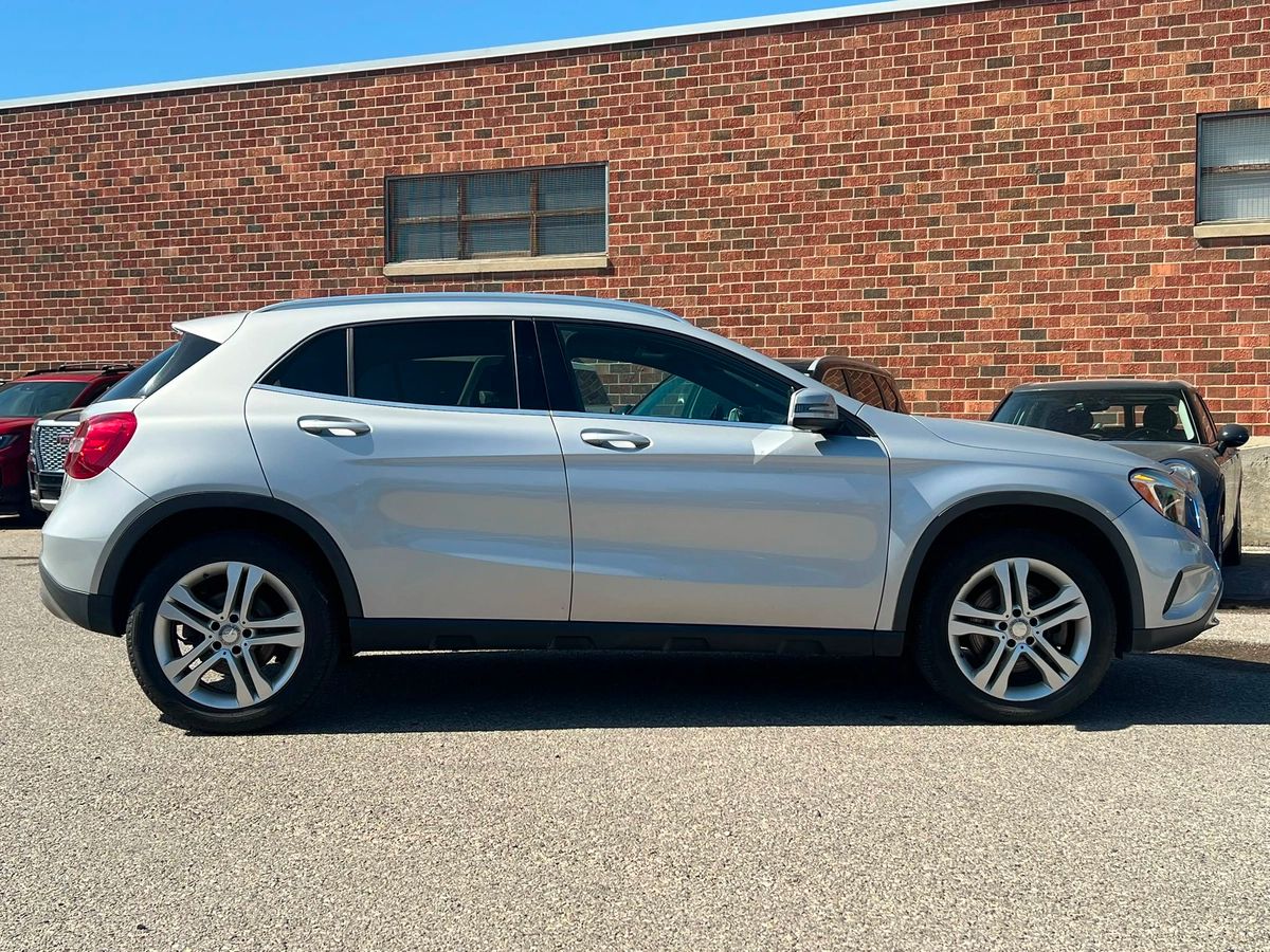 2017 Mercedes-Benz GLA Base - Image 8