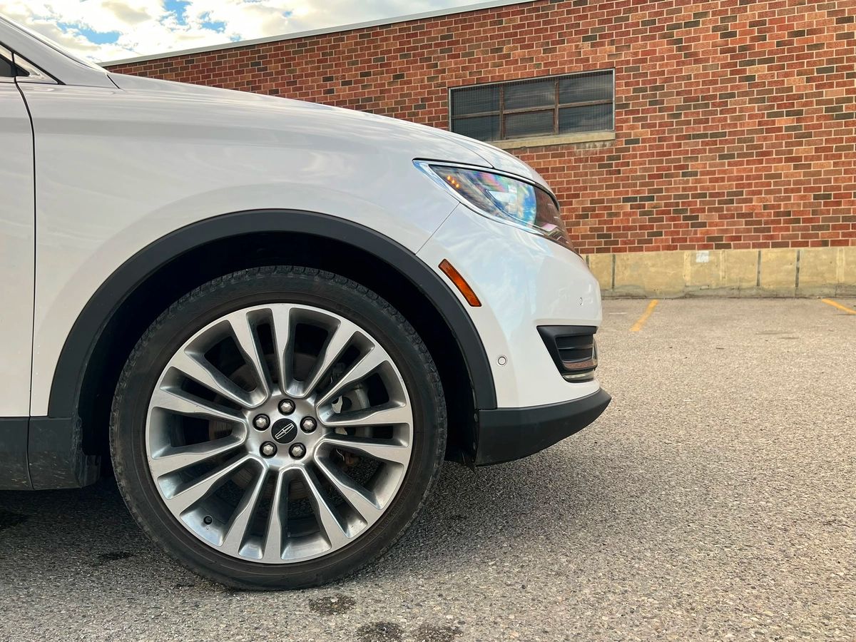 2017 Lincoln MKX Reserve - Image 9