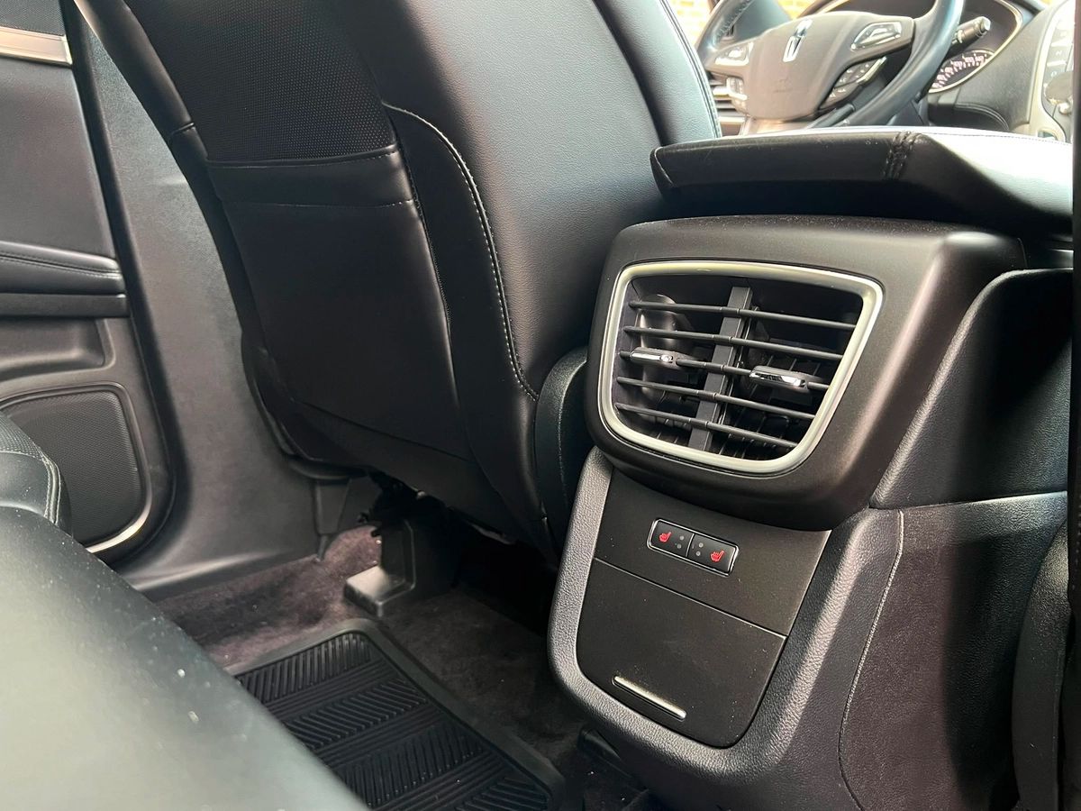 2017 Lincoln MKX Reserve - Image 14