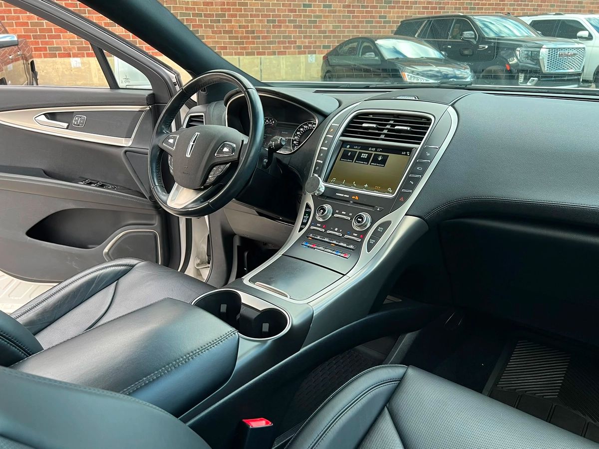2017 Lincoln MKX Reserve - Image 13