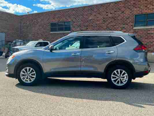 2020 Nissan Rogue SV, photo 4