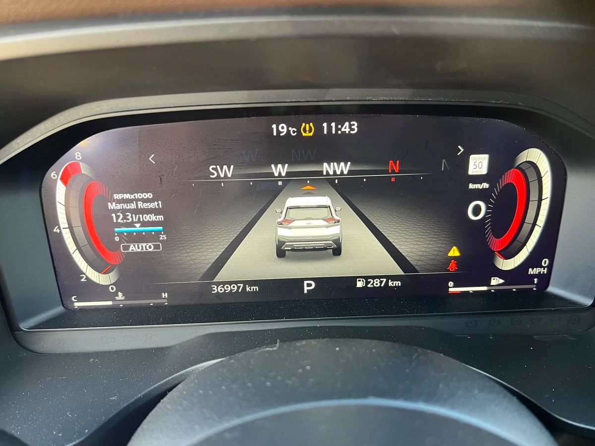 2021 Nissan Rogue Platinum - Image 16